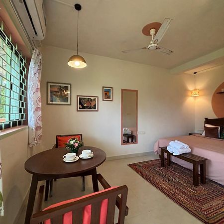 Baba Au Rhum Cafe & Stay Morjim Exterior foto